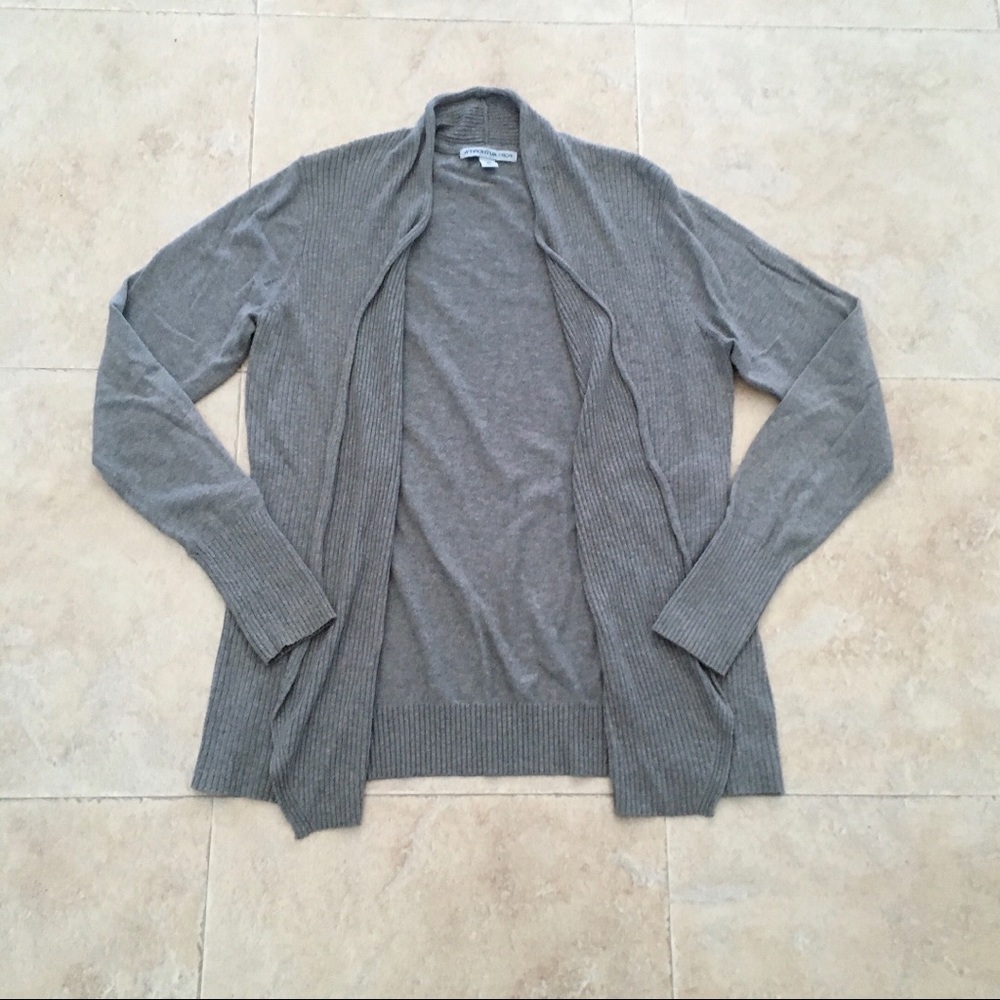 💌3/$15 Port Authority grey comfy cardigan sweater
